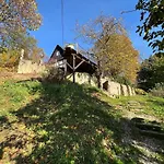 فيلة Dom Po Schodkach *