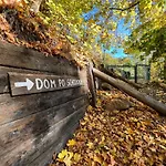 Dom Po Schodkach فيلة