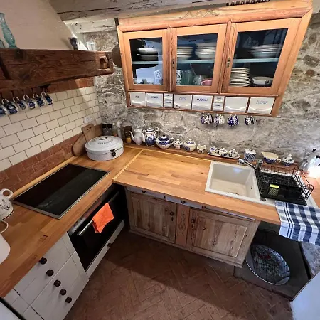 Dom Po Schodkach * Wlen