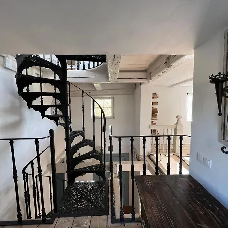 Dom Po Schodkach Villa