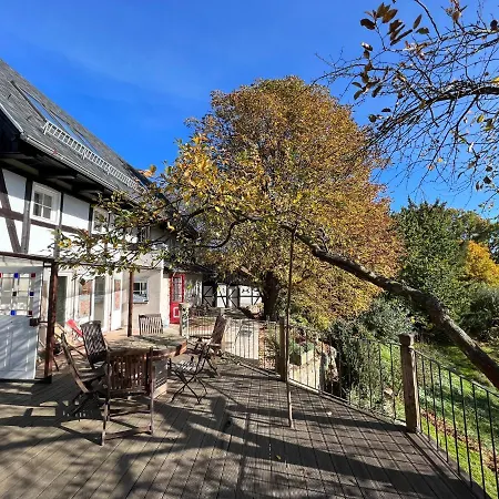 Dom Po Schodkach * Wlen