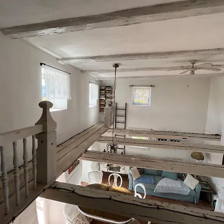 Dom Po Schodkach Villa