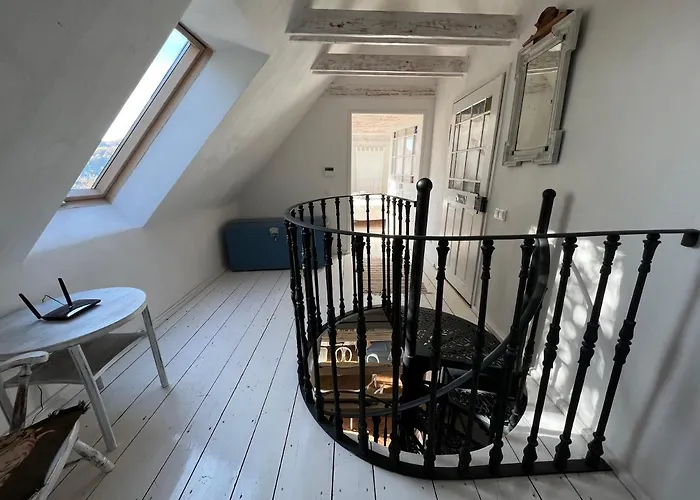 Dom Po Schodkach Villa Wlen